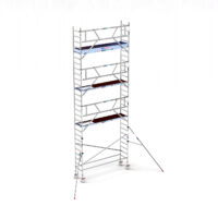 Descripción de ProductoMaximiza la seguridad y la productividad en tus intervenciones profesionales más exigentes con la torre andamio móvil Pro Safe de 75x305 cm y una altura de trabajo de 9,20 metros. Dotada del innovador sistema de barandilla frontal SAFE INSTALL, proporciona una protección avanzada e integral frente a caídas durante todo el proceso de montaje y desmontaje. Su estructura fabricada íntegramente en aluminio de alta calidad combina una gran ligereza, excelente maniobrabilidad y un rápido ensamblaje para optimizar la eficiencia en cualquier obra.¿Necesitas asesoramiento técnico personalizado o un presupuesto a medida para tu empresa o proyecto industrial? Contacta hoy mismo con nuestro servicio técnico y comercial para encontrar la solución perfecta en altura.Características PrincipalesMaterial constructivo: Aluminio de alta calidad, ligero y resistente.Sistema de seguridad integrado: Incorpora barandilla frontal SAFE INSTALL para una protección activa y segura contra caídas durante el montaje y desmontaje.Homologación y normativas: Certificado Tüv y conforme a la norma NEN-EN 1004 (Andamio clase III).Dimensiones de la plataforma: 305 cm de longitud x 60 cm de ancho x 9 cm de alto.Estabilidad reforzada: Incluye 2 tele-estabilizadores de 200 mm y 4 ruedas de nylon con husillo de acero de 20 cm (500 kg de resistencia).Garantía: 5 años de calidad asegurada.Facilidad de uso: Estructura maniobrable y con un tiempo de montaje aproximado de 5 minutos.Tabla Técnica de EspecificacionesEspecificación TécnicaDetalle del ProductoLongitud del andamio3,05 metrosAncho del andamio0,75 metrosAltura de trabajo9,20 metrosAltura de la plataforma7,20 metrosAltura total del andamio8,20 metrosPeso total del andamio208 kgMaterial principalAluminioElementos de apoyo y estabilidad2 tele-estabilizadores de 200 mm y 4 ruedas de nylon con husillo de acero de 20 cm (500 kg)Normativa aplicableNEN-EN 1004 (Clase III) / Certificado TüvPreguntas Frecuentes - FAQs¿Qué componentes incluye el suministro de este andamio móvil? El kit completo está compuesto por 8 marcos de montaje 75-28-7, 3 plataformas con trampilla 305, 3 barandillas frontales SAFE INSTALL 305, 2 barras diagonales 305, 2 barras horizontales 305, 2 tele-estabilizadores de 200 mm, 1 juego de rodapiés de aluminio 75x305, 4 ruedas de nylon con husillo de acero de 20 cm (500 kg) y 12 clips de seguridad.¿Cumple este equipo con la normativa vigente de prevención de riesgos? Sí, cuenta con certificación Tüv y satisface plenamente la norma europea NEN-EN 1004 como andamio de clase III para garantizar la máxima seguridad en el entorno laboral.¿Ofrece protección frente a caídas durante el montaje en altura? Sí, gracias al uso de la nueva barandilla frontal SAFE INSTALL, el operario se encuentra protegido de forma óptima contra caídas durante todas las fases de montaje y desmontaje.