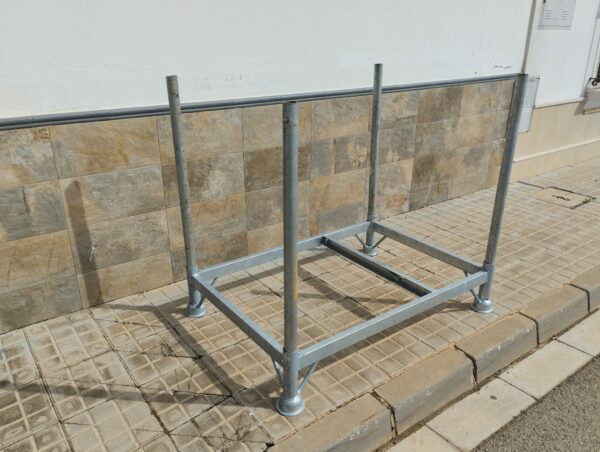 Palet desmontable y apilable en acero galvanizado 90x130