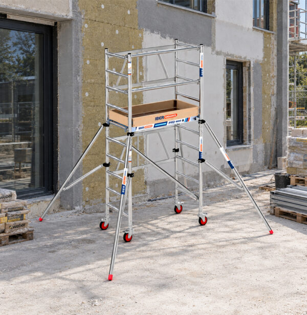Andamio plegable COMPACT MÓDULO 1+1 - 75x150 - 3,8 m AT con 4 estabilizadores